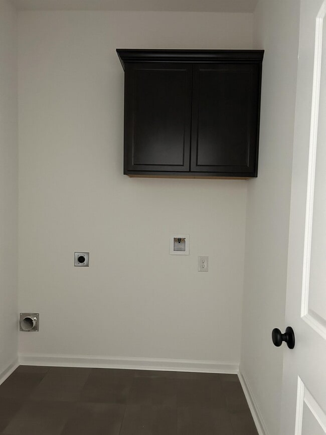 Building Photo - 42186 Cat Tail Rd