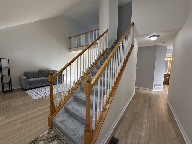 Building Photo - 210 Amblewood Way