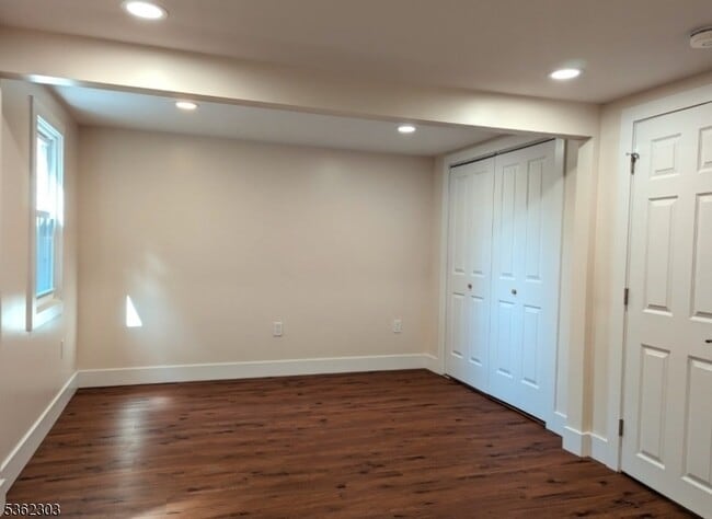 Building Photo - 439 Victory Ave