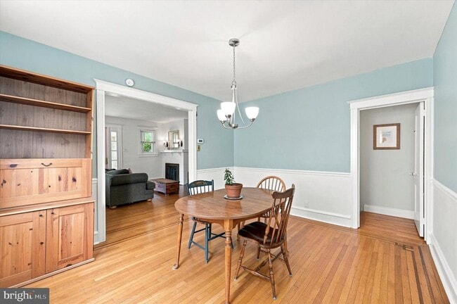 Building Photo - 610 Woodcrest Ave