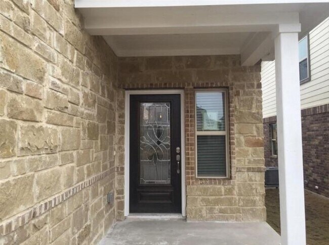 Building Photo - 7307 Albany Dr