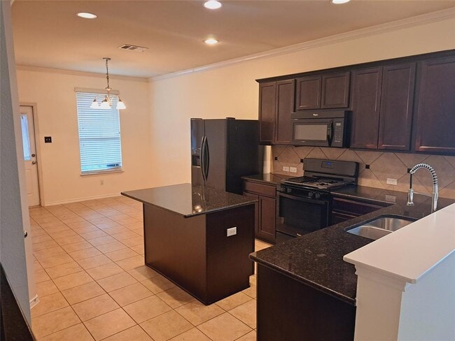 Building Photo - 541 Moonwalker Trail