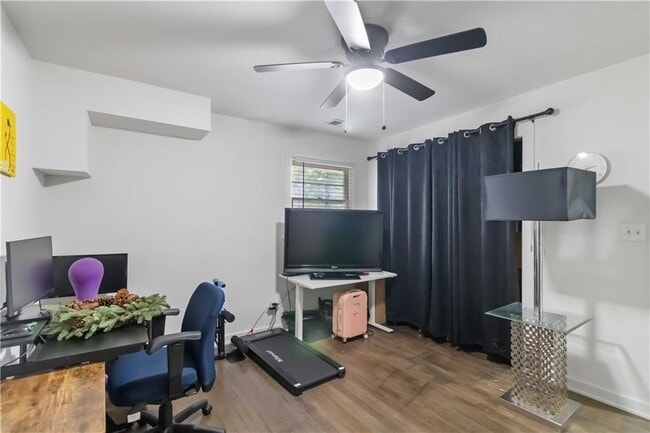 Building Photo - 2327 Young Rd