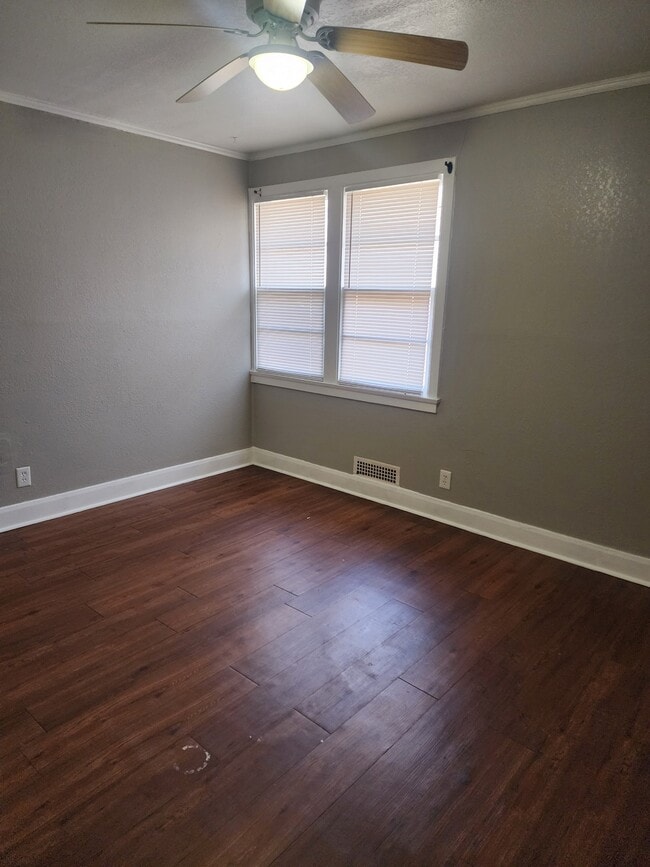 Building Photo - 1222 N 13th St