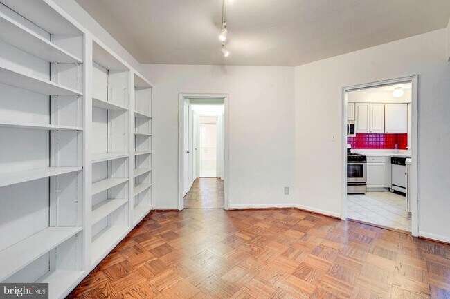 Building Photo - 2500 Q St NW