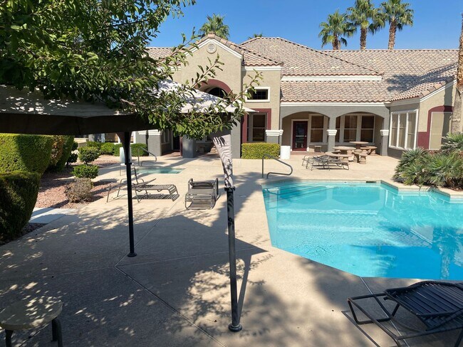 Building Photo - SW!! First floor unit with Balcony!! Gated!! Clubhouse!!  Community pool!! Spa!! Exercise Room!! ...