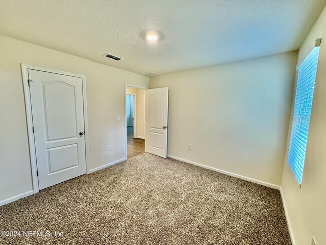 Building Photo - 2172 Carolina Ct