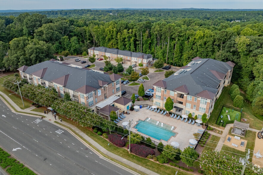 Primary Photo - 1701 North