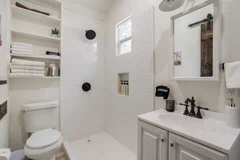 Building Photo - 509 High Dr