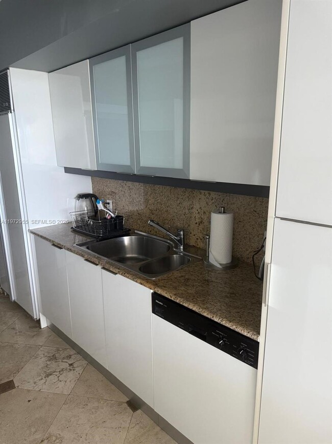 Building Photo - 1455 Ocean Dr