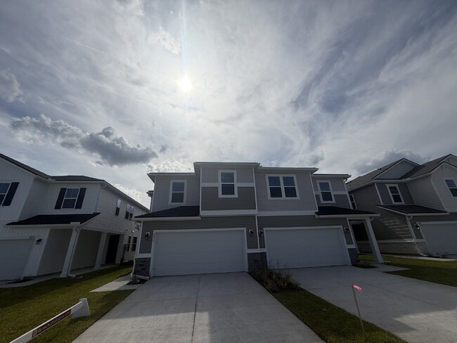 Building Photo - 6850 Rhapsody Rd