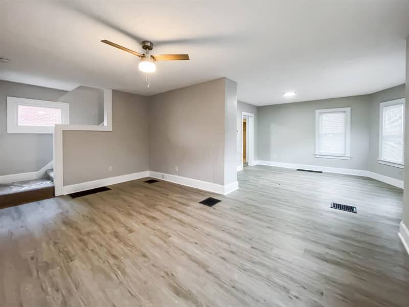 Building Photo - 196 N Burgess Ave