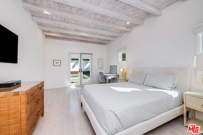 Building Photo - 134 La Plata