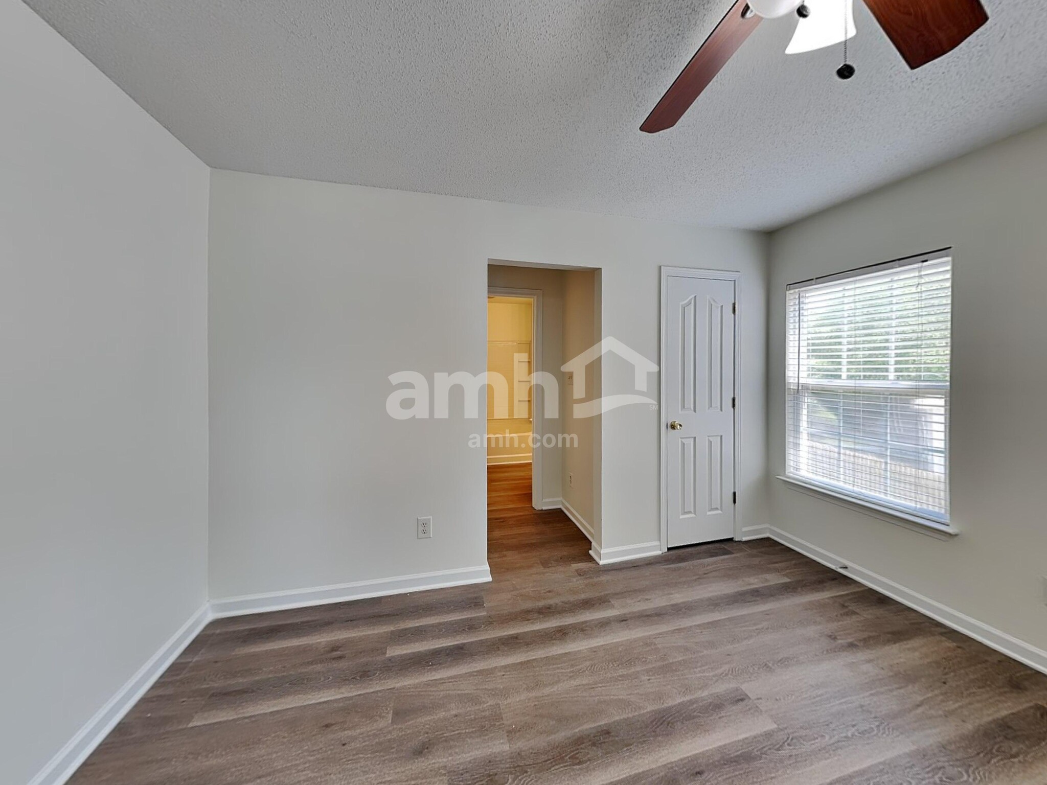 Building Photo - 6820 Squirrels Foot Ct