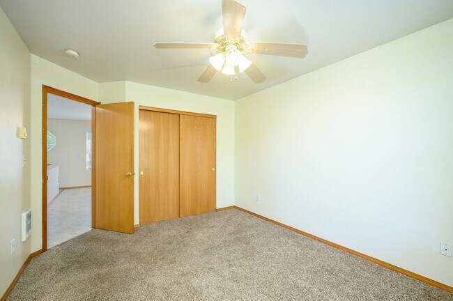 Building Photo - EDD1411