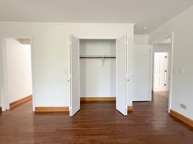 Building Photo - Private 5-Bedroom Dream Home with Creek, Pond & 3 Levels of Living Space