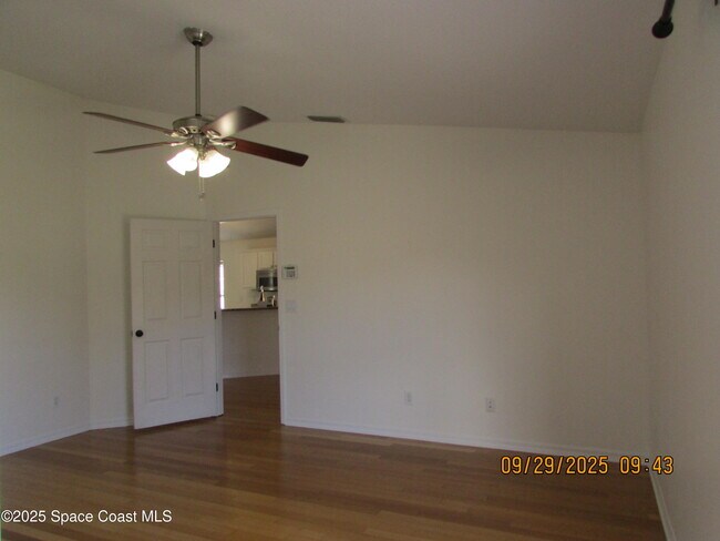 Building Photo - 2070 Tiburon Ln