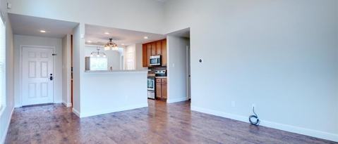 Building Photo - 160 Angus Dr