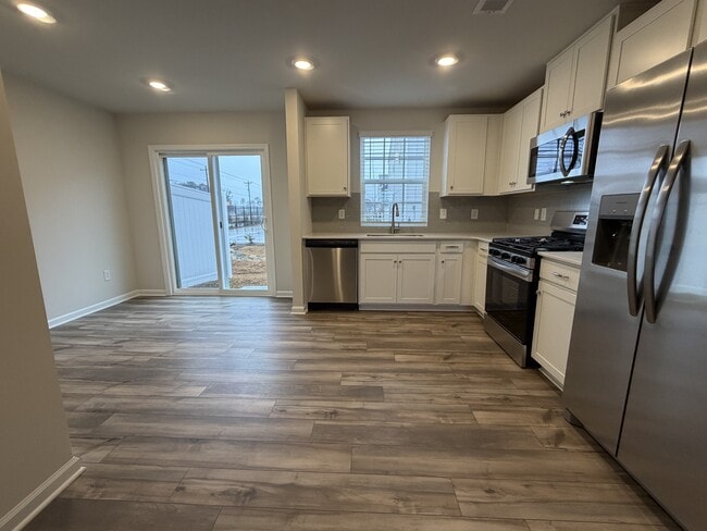 Building Photo - 244 Bones Rd