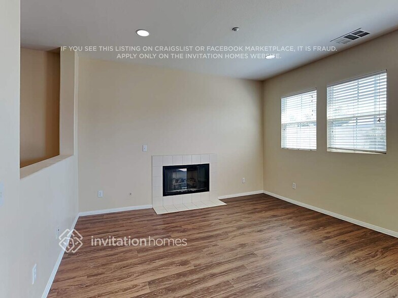Building Photo - 16467 El Revino Dr
