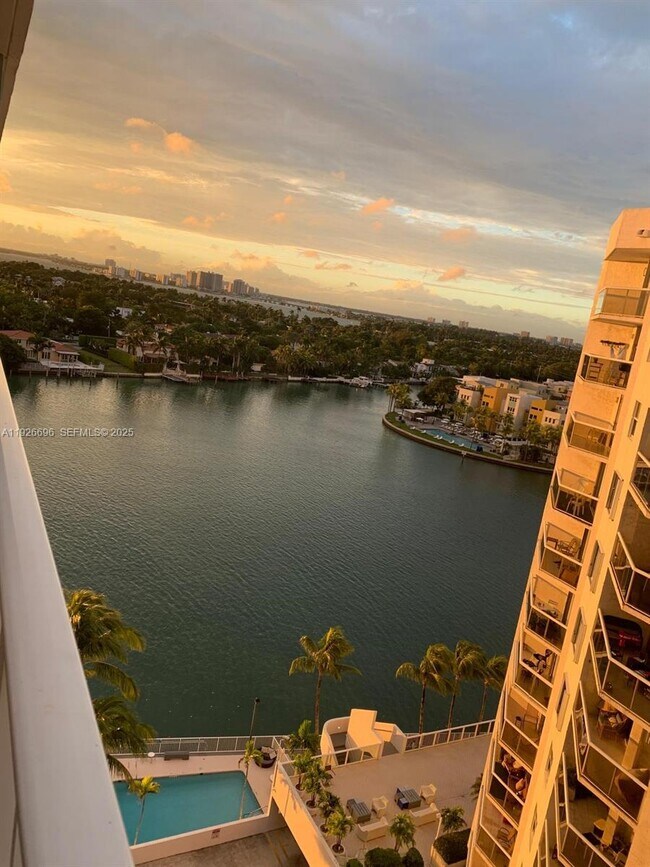 Building Photo - 5838 Collins Ave