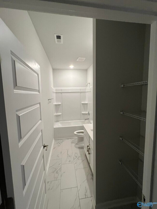 Building Photo - 159 Little Britain St