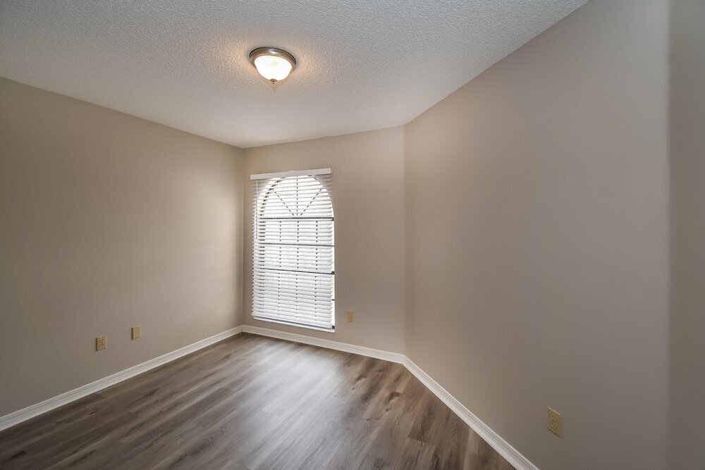 Building Photo - 2847 Lantana Lakes Dr W