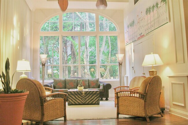 Building Photo - 235 Sunrise Ave