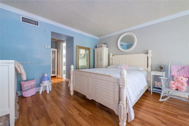 Building Photo - 8500 SW 109th Ave