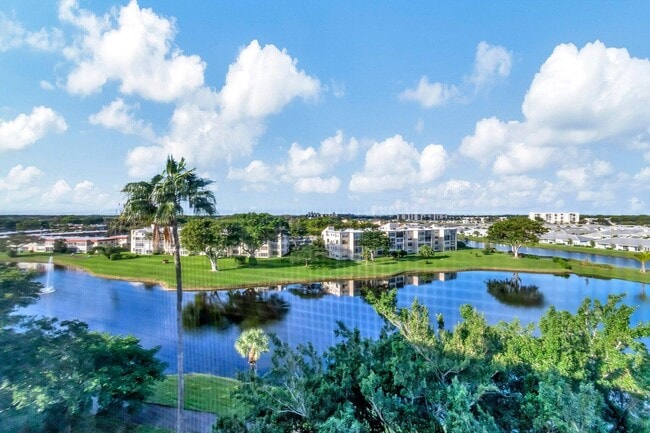 Building Photo - 14671 Bonaire Blvd