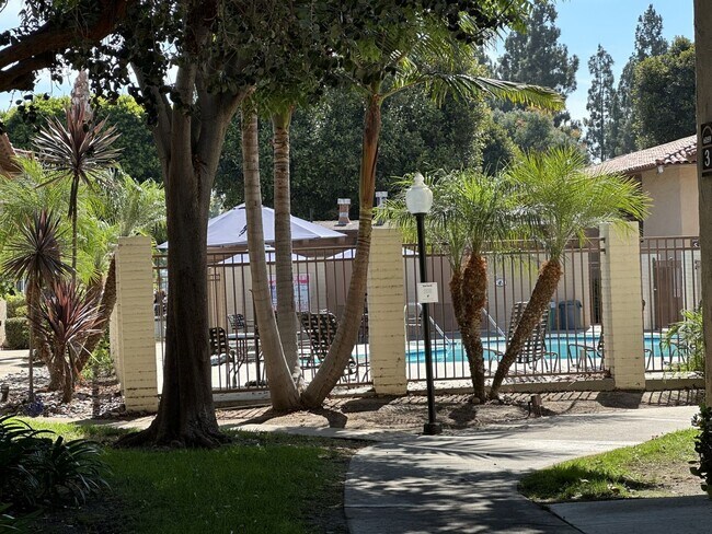 Building Photo - Mission Valley 3 BR 2 BA Condo w/ Parking ...
