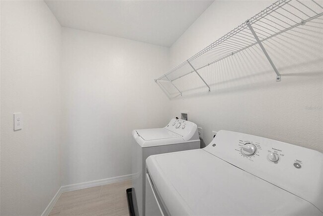 Building Photo - 35233 Gravelly Dr