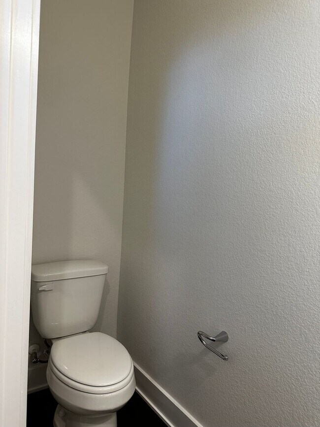 Building Photo - For Lease – Modern 2023 Condo Backing to Greenbelt | Creekside at Pioneer Crossing West