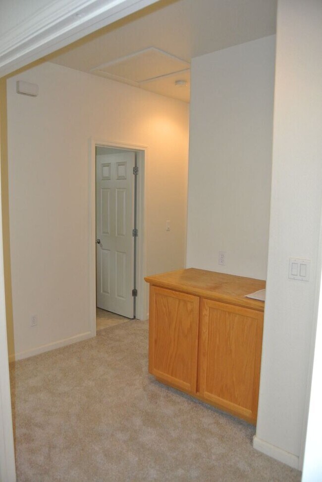 Building Photo - ** COMING SOON!!! ** Updated 4 Bedroom, 2 1/2 Bathroom House in Pittsburg Gated Community