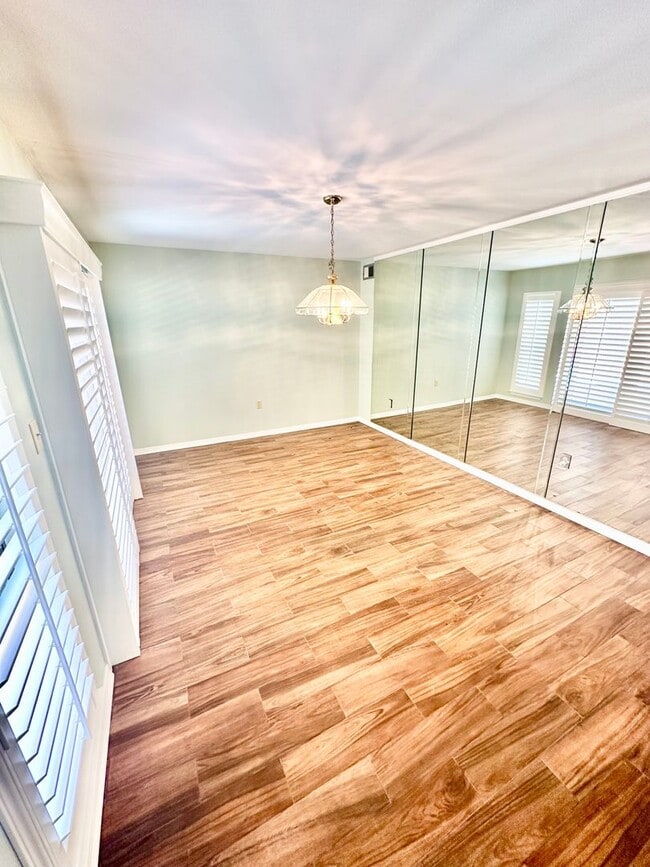 Building Photo - 937 Holbrook Cir