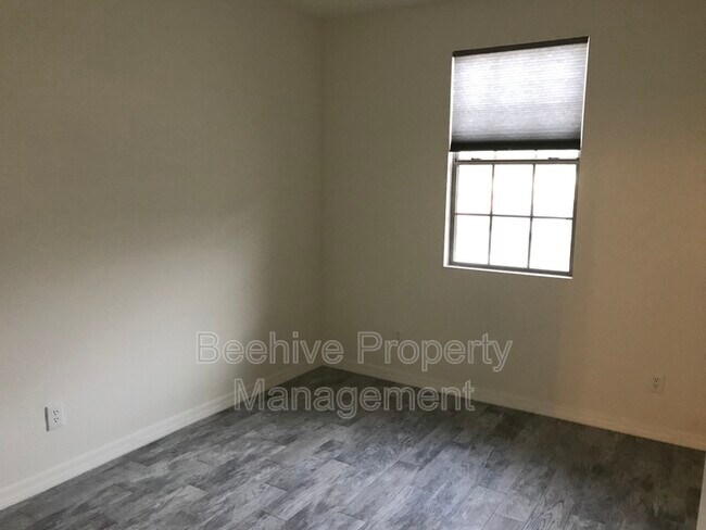 Building Photo - 3014 N 72nd St