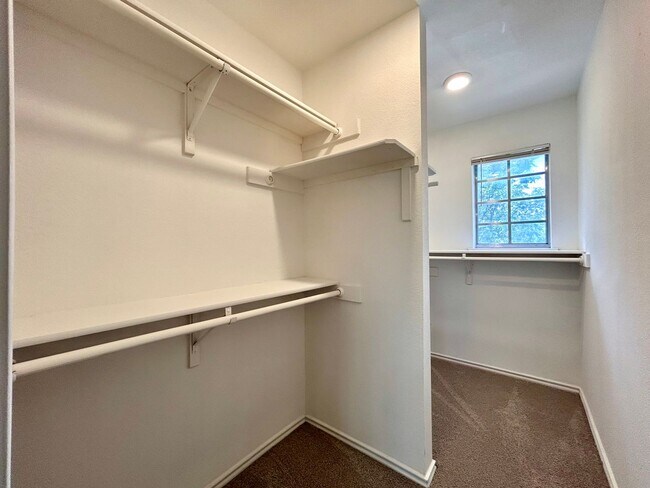 Building Photo - 8508 Apple Carrie Cove