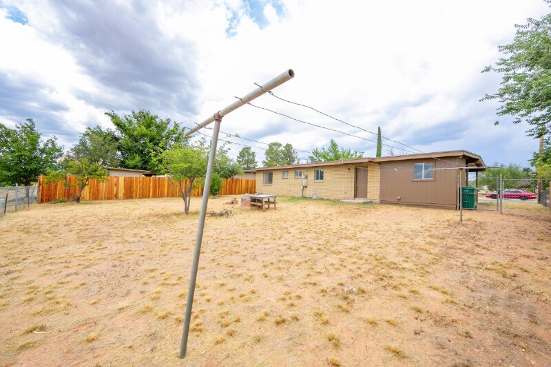 Building Photo - 410 3rd St