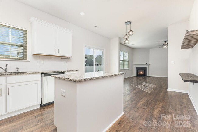 Building Photo - 7619 Nolen Farm Dr