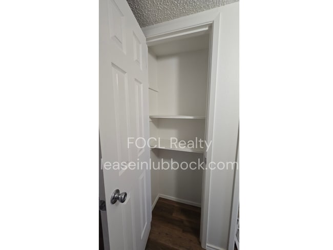 Building Photo - Bright and Open 4 Bedroom Home
