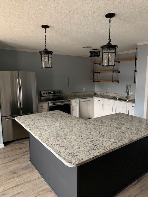 Building Photo - 4001 Anderson Rd