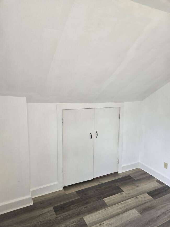 Building Photo - 3746 W 39th St