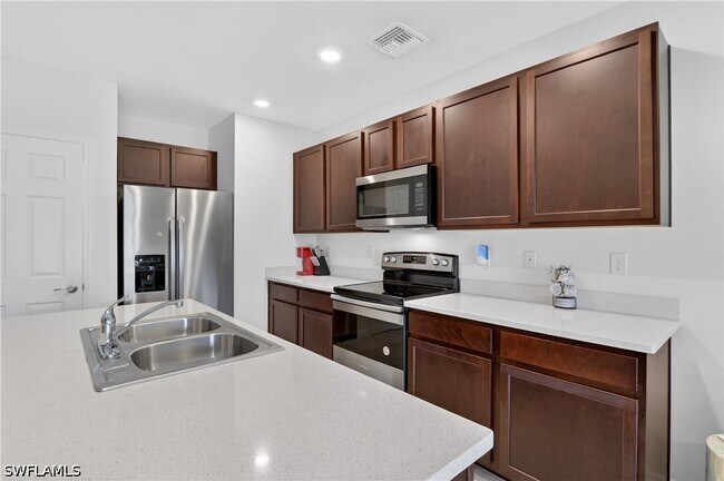 Building Photo - 15396 Wildflower Cir