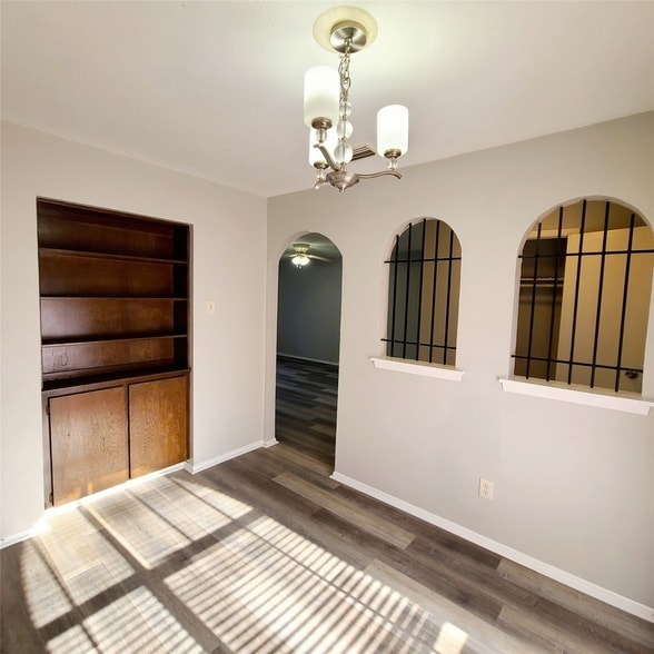 Building Photo - 1026 Brookshire Cir