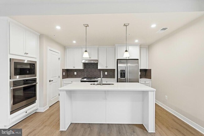 Building Photo - 14540 George Carter Way