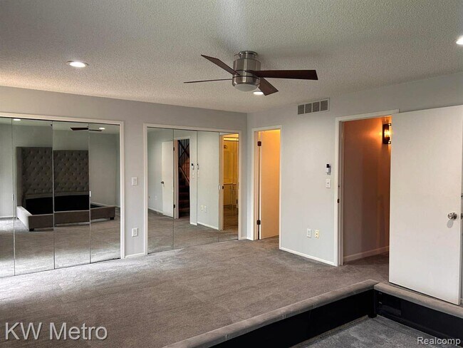 Building Photo - 6168 Palomino Ct
