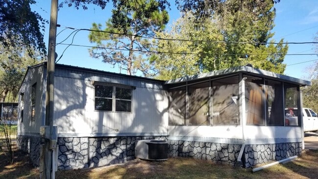 Building Photo - 650 SE 128th Ave
