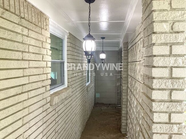 Building Photo - MOVE IN BY JUNE 23rd AND RECEIVE HALF  OFF...