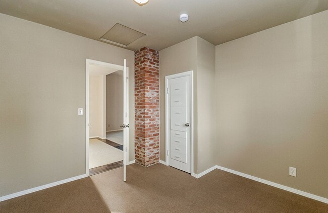 Building Photo - Historic Charm in the Heart of Snohomish