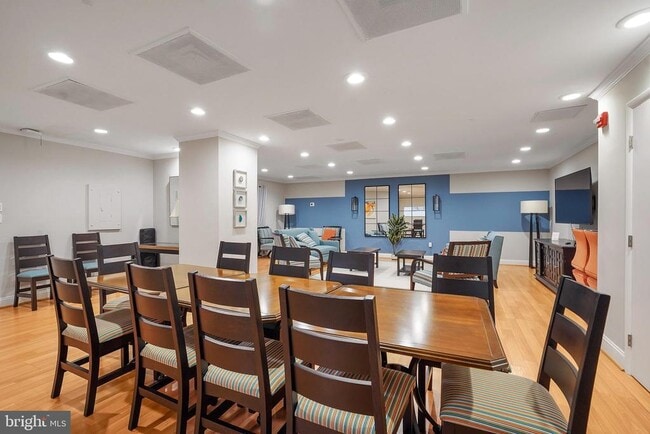 Building Photo - 1225 Martha Custis Dr